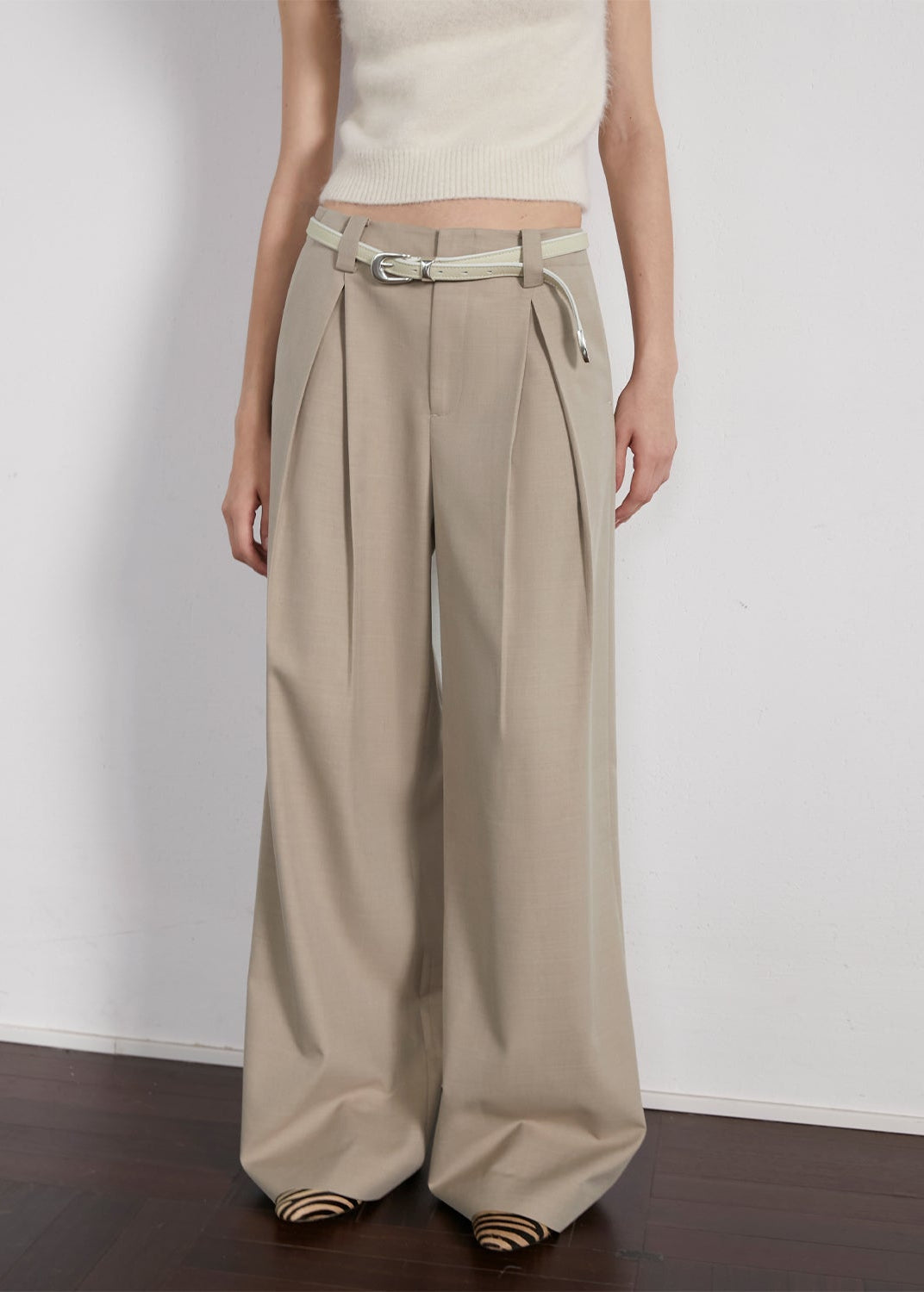 “Street Sketch”Fine-Spun Wool Fashion, Waistless Pleated Loose-Fitting Straight-Leg and Wide-Leg Casual Trousers for Women-5