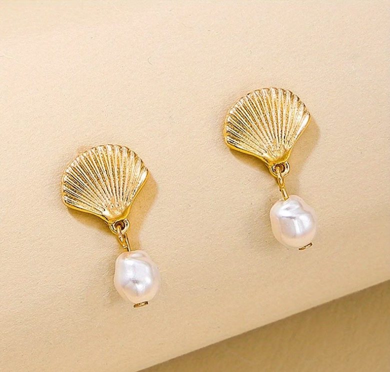 Lizzie Earrings-1