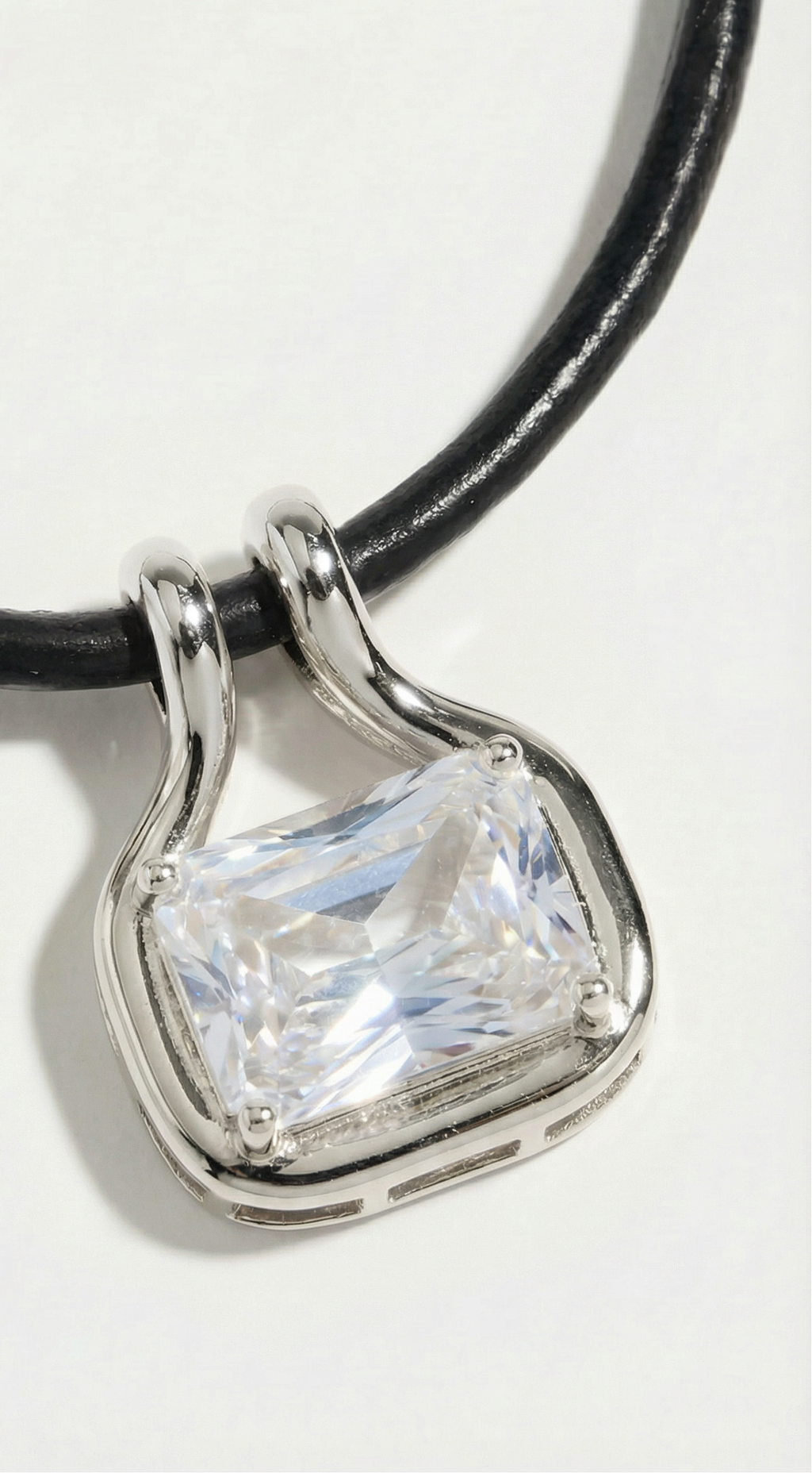 Naia Gem Pendant Necklace
