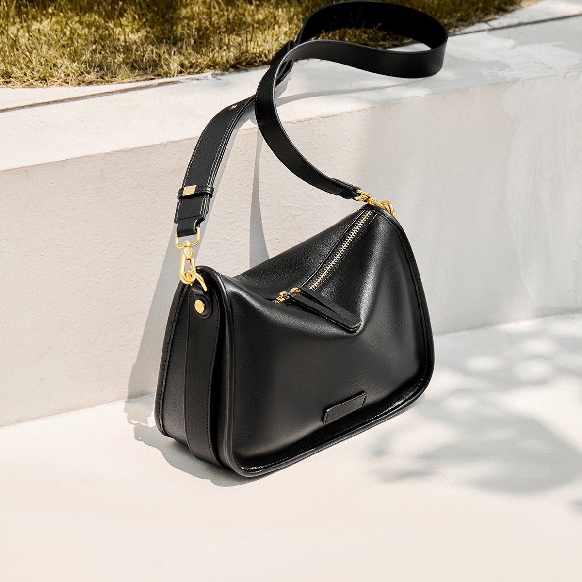 Classic Julie Leather Slouch Shoulder Bag-2